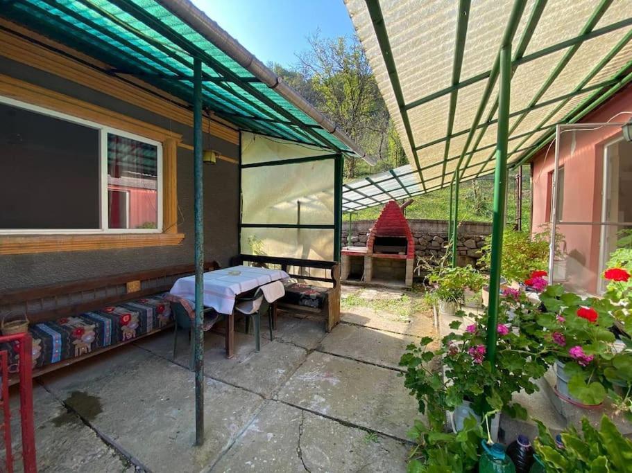 Casa- Viata La Tara Villa Bucuresci Exterior photo